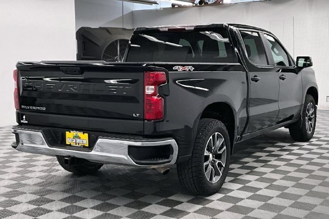 Used 2023 Black Chevrolet LT image 13