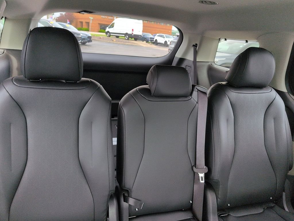 New 2026 Aurora Black Pearl Kia EX image 8