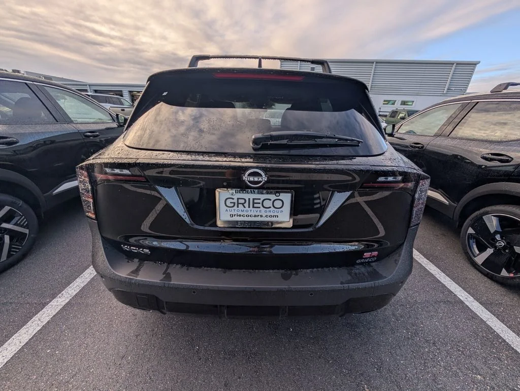 2025 Nissan Kicks SR - Photo 9