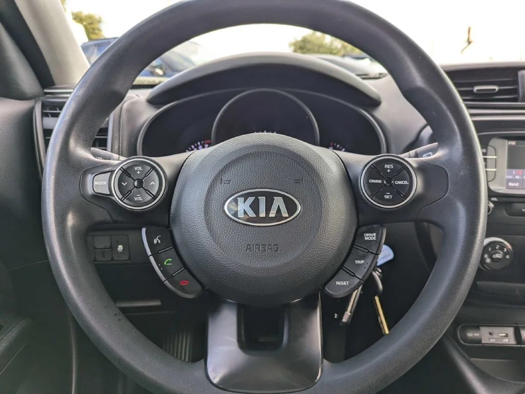 Certified Used 2019 Alien II Kia Base image 22