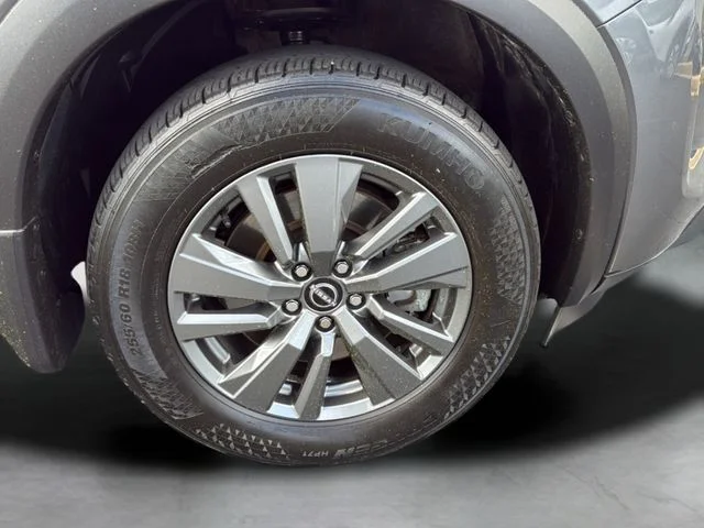 Used 2024 Gray Nissan SV image 28