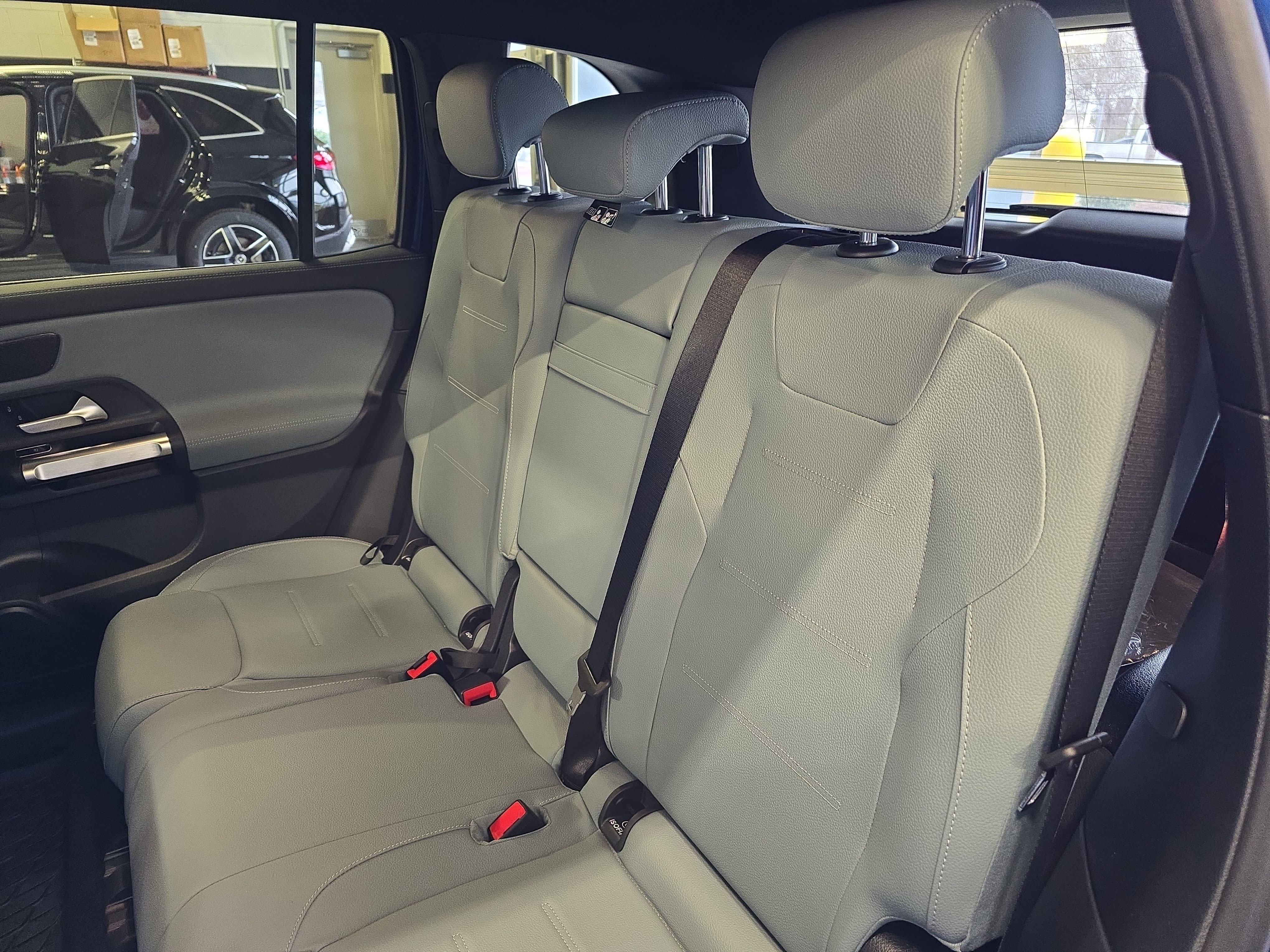 New 2026 Starling Blue Metallic Mercedes-Benz GLB250 image 15