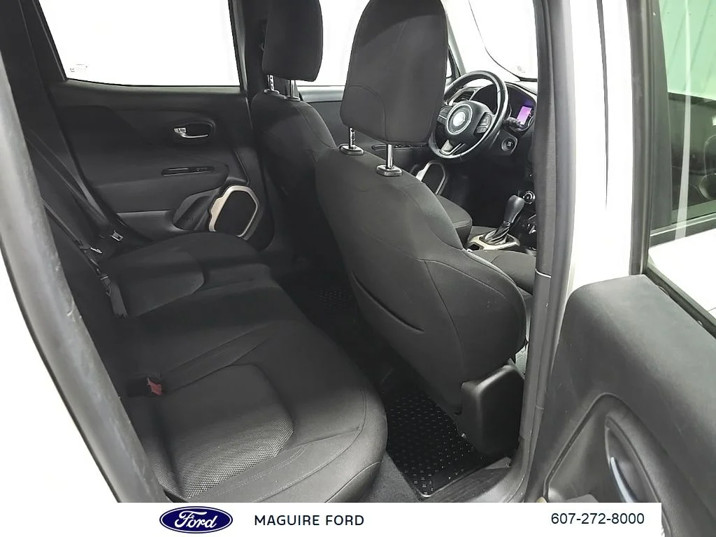Used 2017 White Jeep Latitude image 20