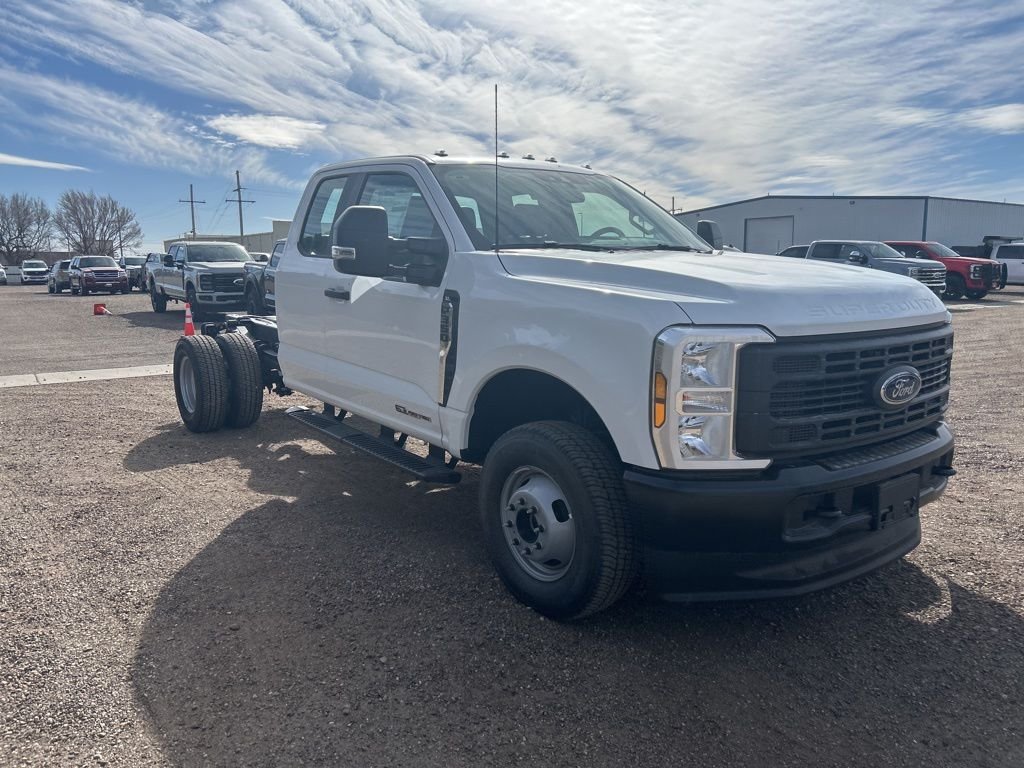 New 2026 Oxford White Ford XL image 8