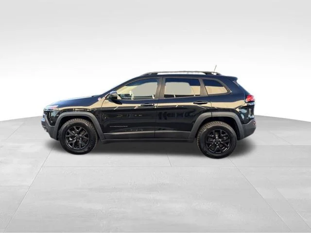 Used 2016 Jeep Cherokee Trailhawk with VIN 1C4PJMBS2GW341196 for sale in Chico, CA