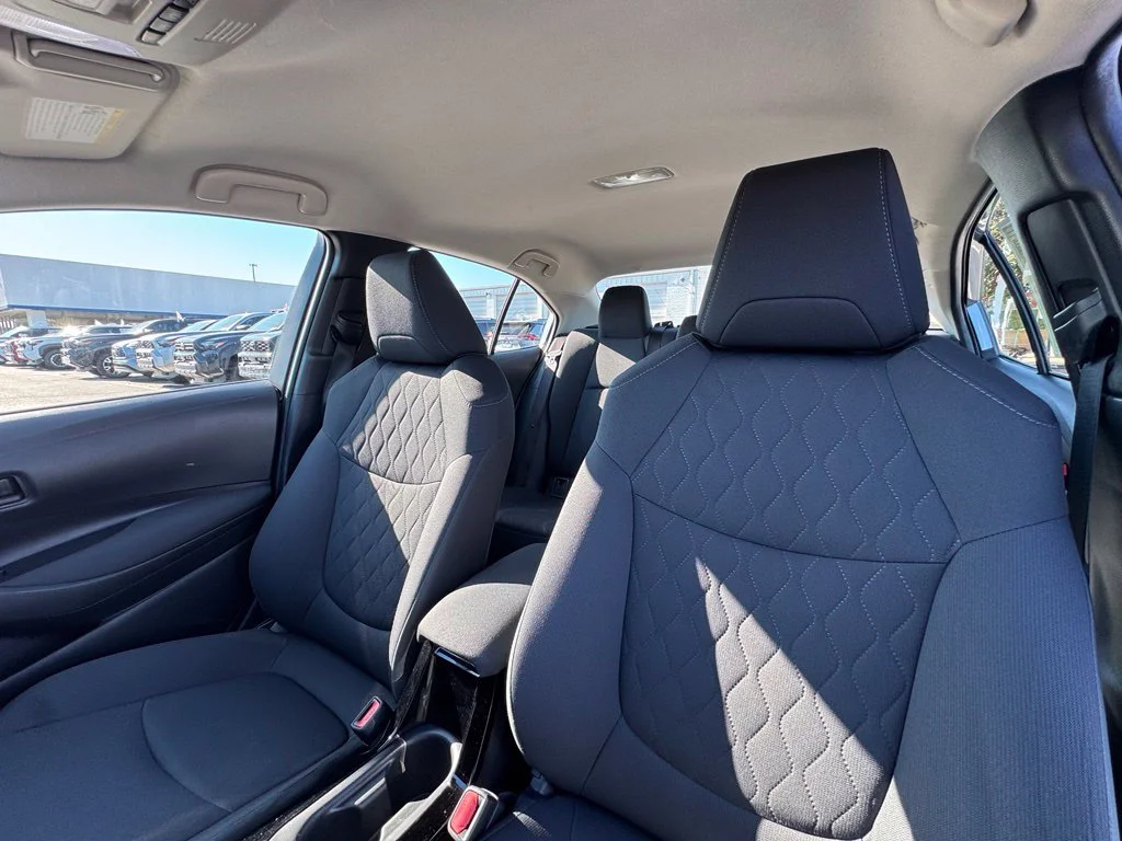 Used 2022  Toyota LE image 16
