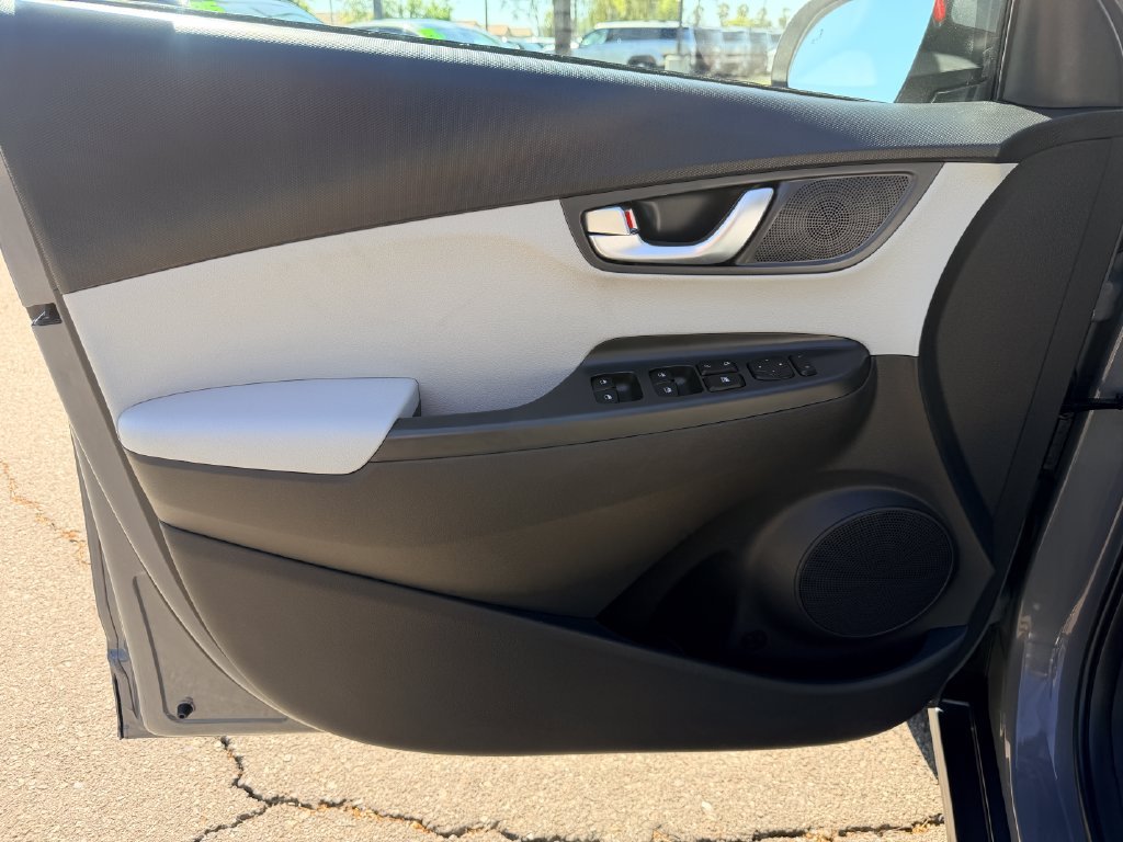 2023 Hyundai Kona EV SE - Photo 24