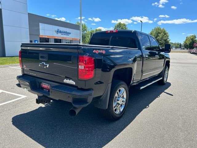 Used 2019 Black Chevrolet High Country image 9