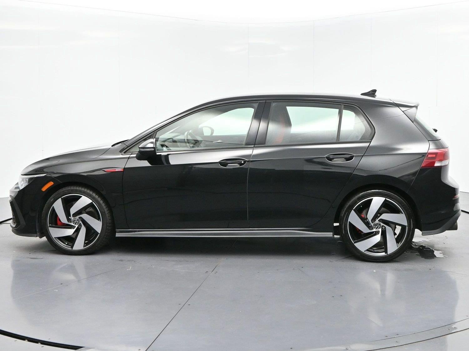 Used 2024 Mythos Black Metallic Volkswagen S image 4