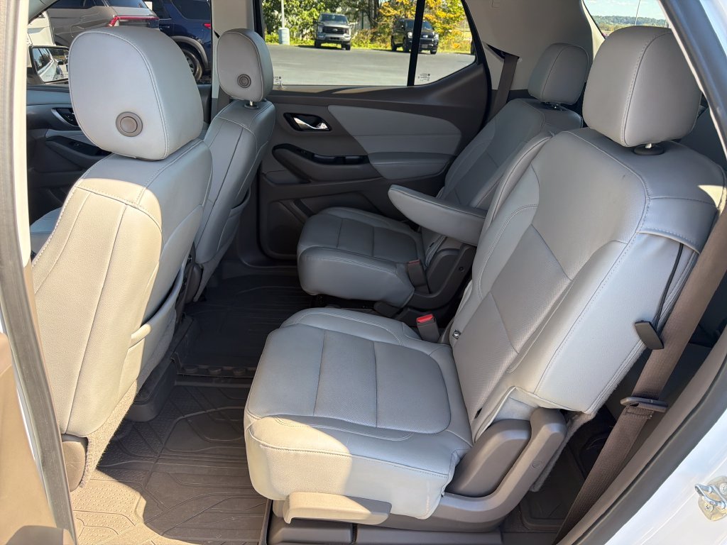 Used 2021 Beige Chevrolet Premier image 14