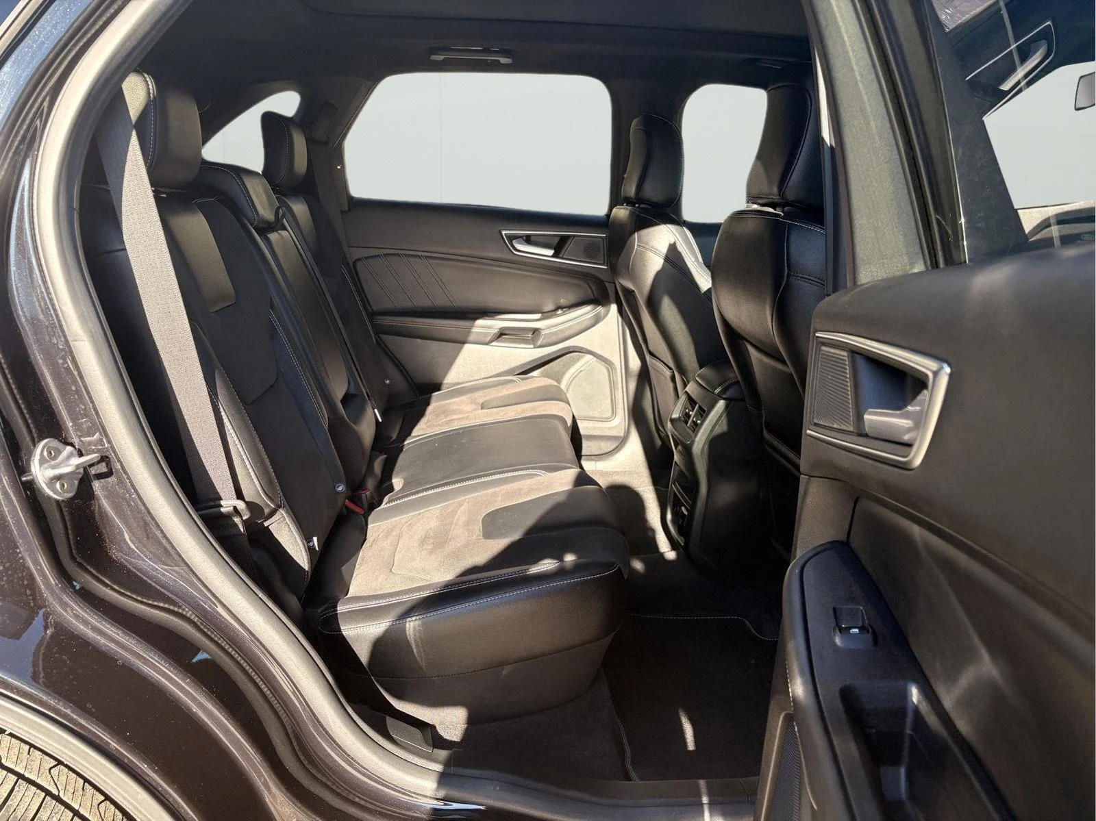 Used 2024 Agate Black Ford ST image 12