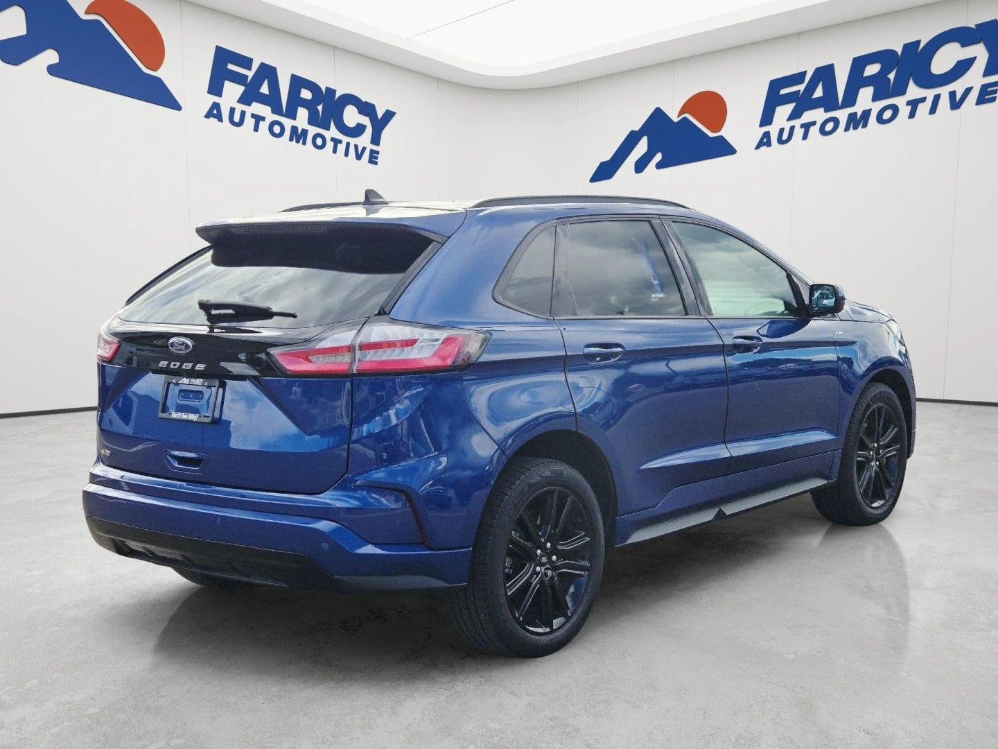 Used 2024 Atlas Blue Ford ST-Line image 5