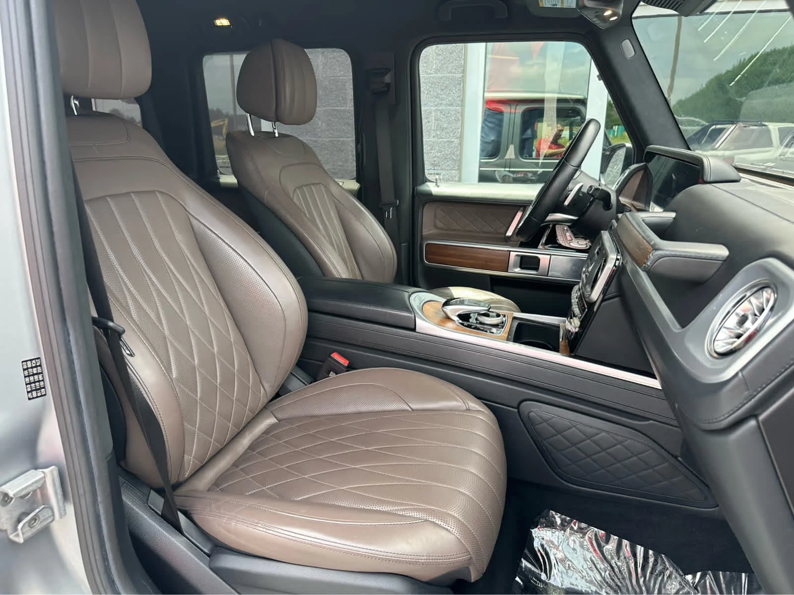Used 2022 MANUFAKTUR Platinum Magno Mercedes-Benz G 550 image 16