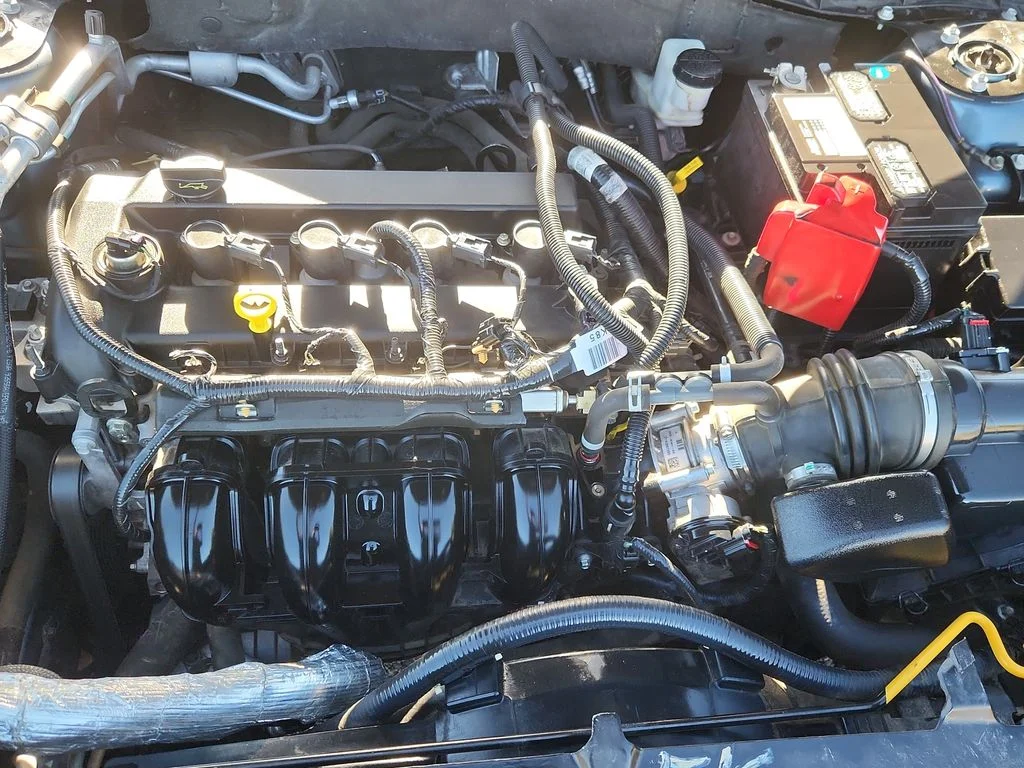 Used 2012 Blue Ford SE image 17
