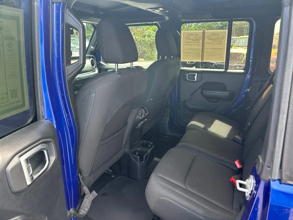 Used 2019 Blue Jeep Unlimited Sport S image 30