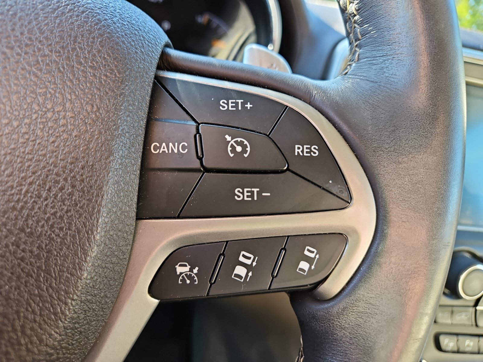 Used 2017 Black Jeep Overland image 26