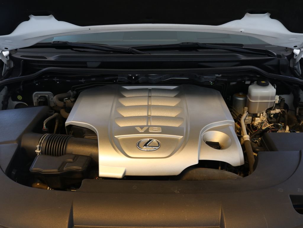 Used 2017 White Lexus 570 image 49