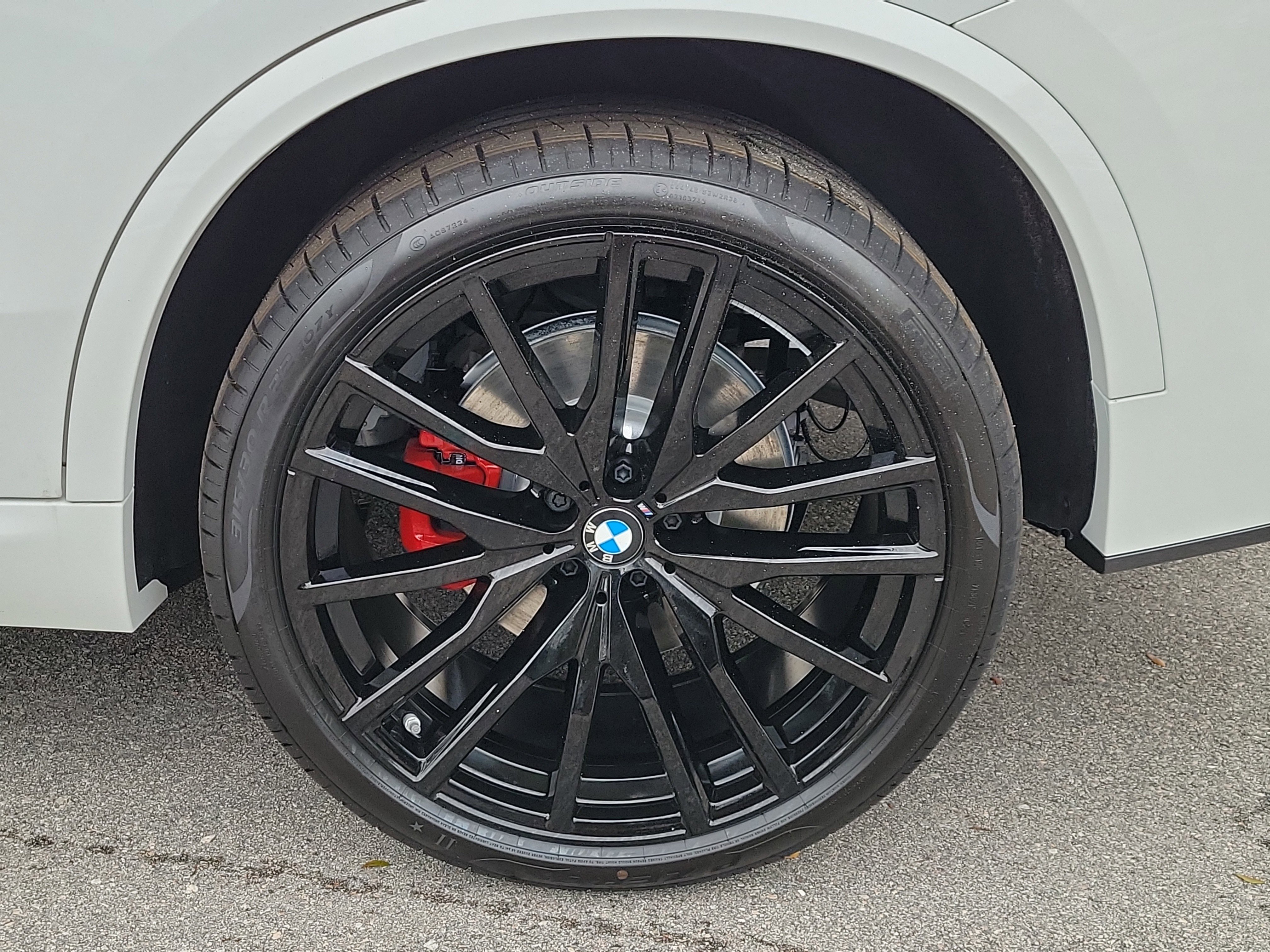 New 2026 Alpine White BMW xDrive40i image 7