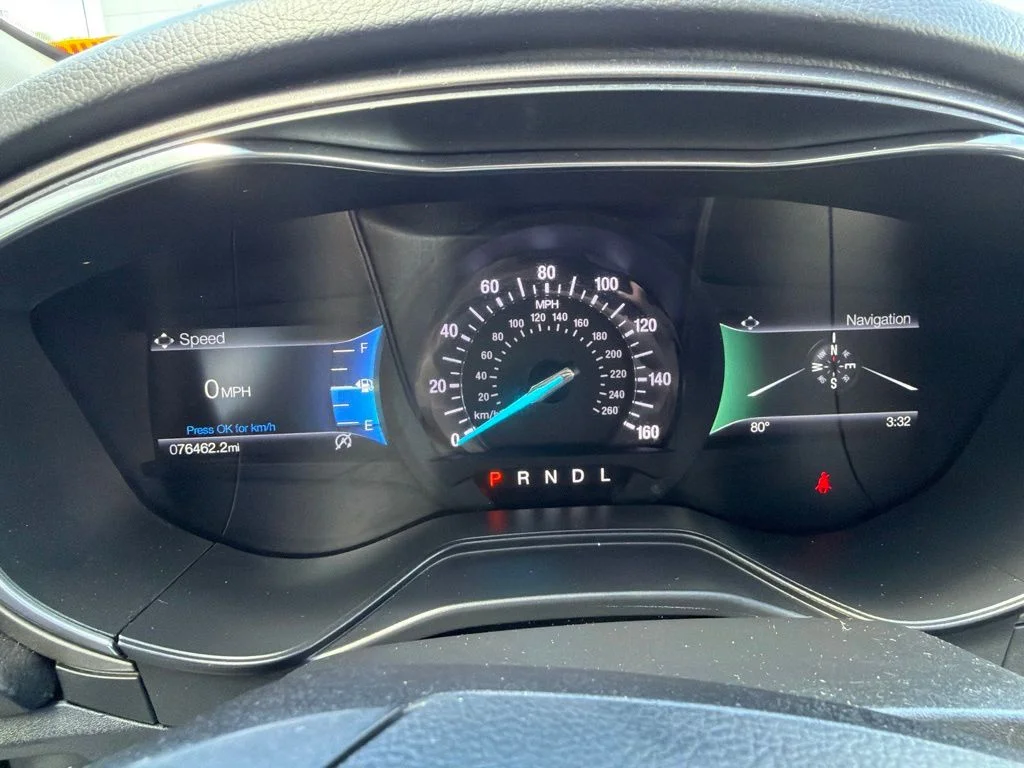 Used 2020 Blue Ford SE image 11