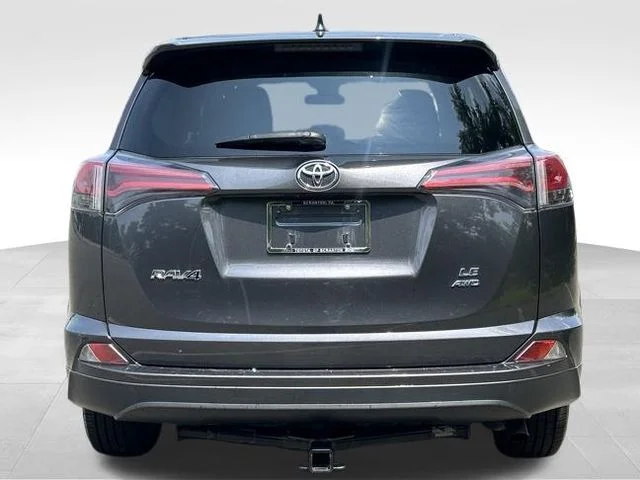 Used 2018 Gray Toyota LE image 4