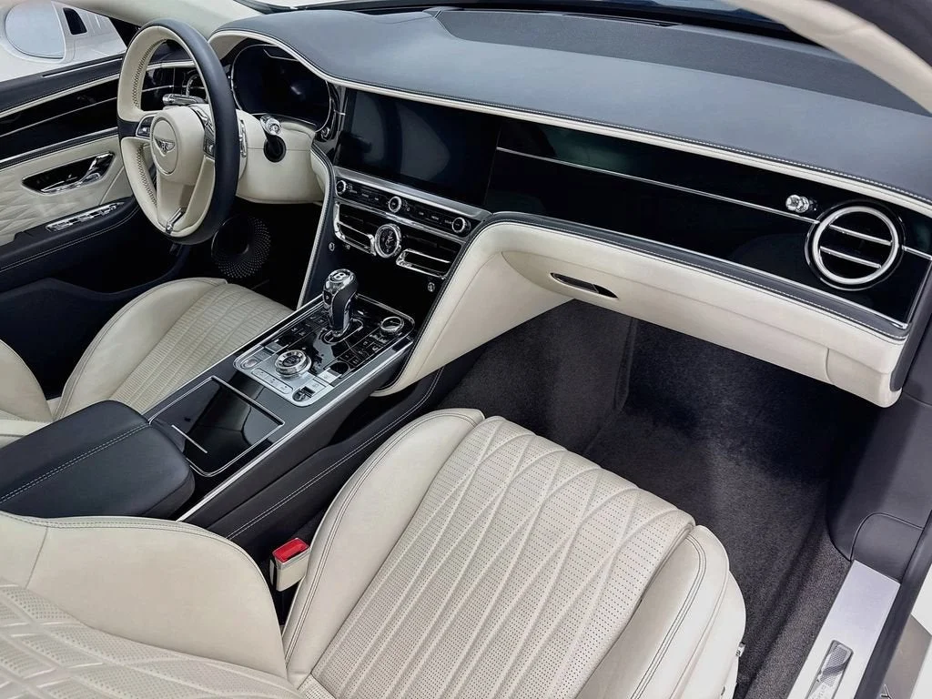 Used 2020 Glacier White Solid Bentley W12 image 16