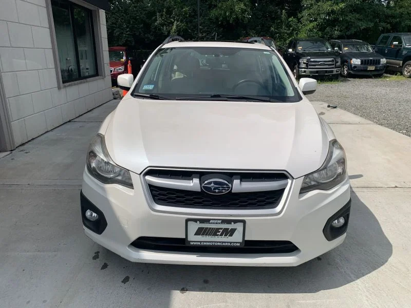 Used 2012 White Subaru 2.0i Sport Limited Wagon 4D image 24