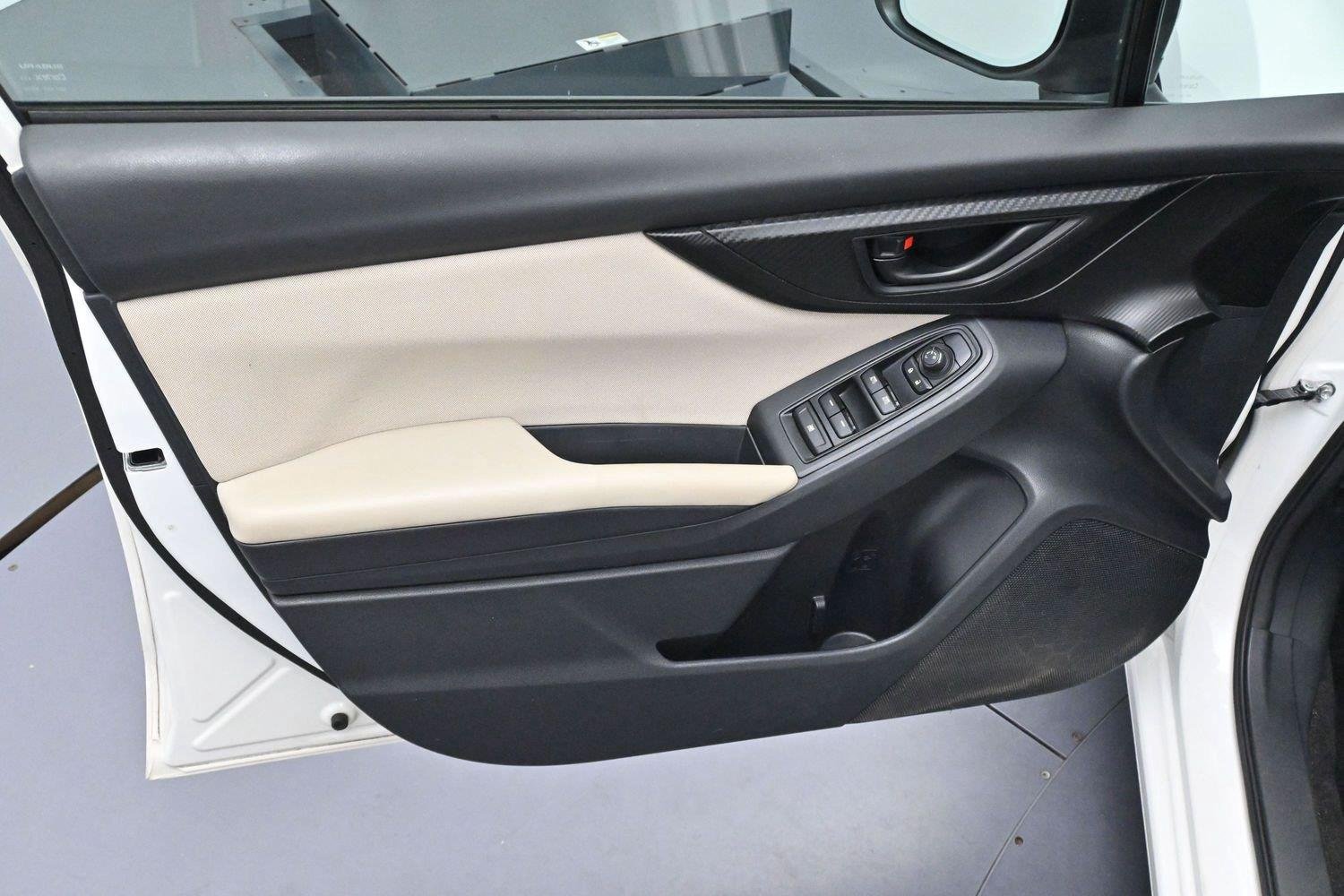 Used 2018 Crystal White Pearl Subaru Premium image 9