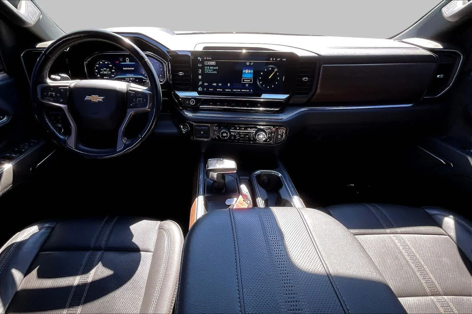 Used 2023 Black Chevrolet High Country image 31