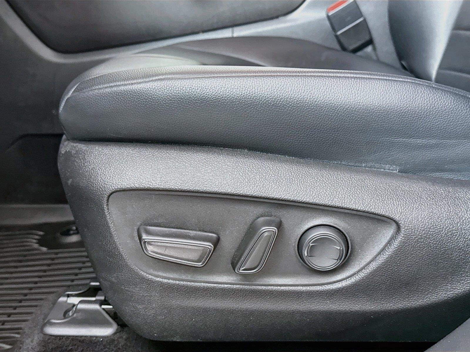 Used 2022 Midnight Black Metallic Toyota XLE image 29