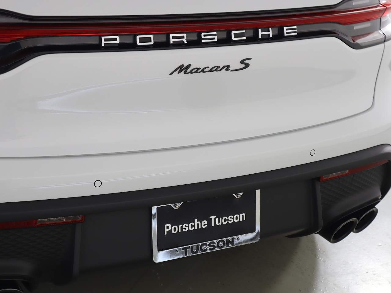 Used 2022 White Porsche S image 27
