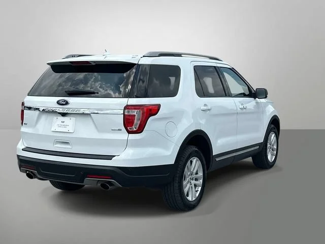 Used 2019 Oxford White Ford XLT image 24