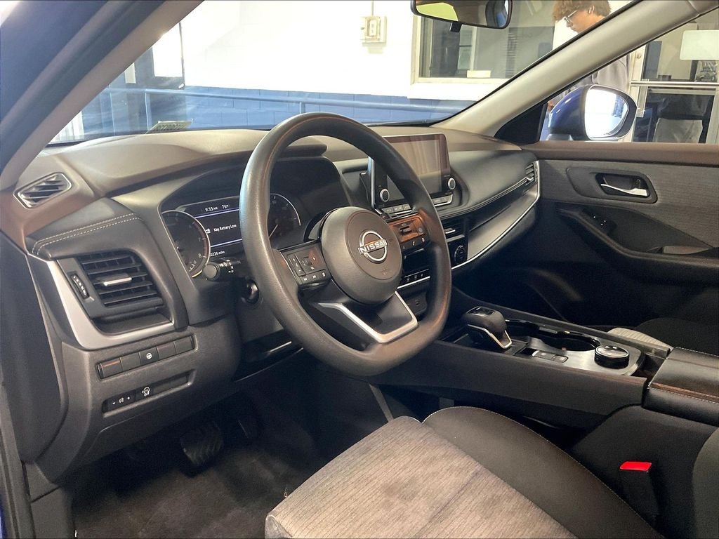 Used 2023 Blue Nissan SV image 8