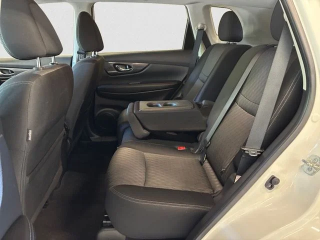 Used 2017 Glacier White Nissan SV image 13