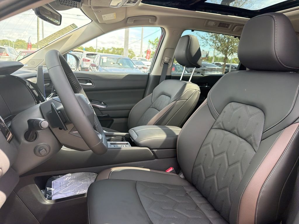 New 2026 Nissan Pathfinder Platinum 4D Sport Utility