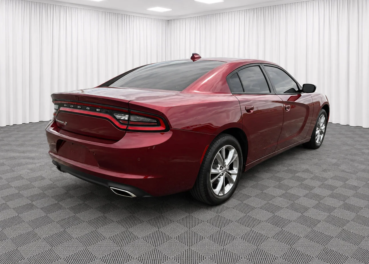 Used 2023 Octane Red Pearlcoat Dodge SXT image 3