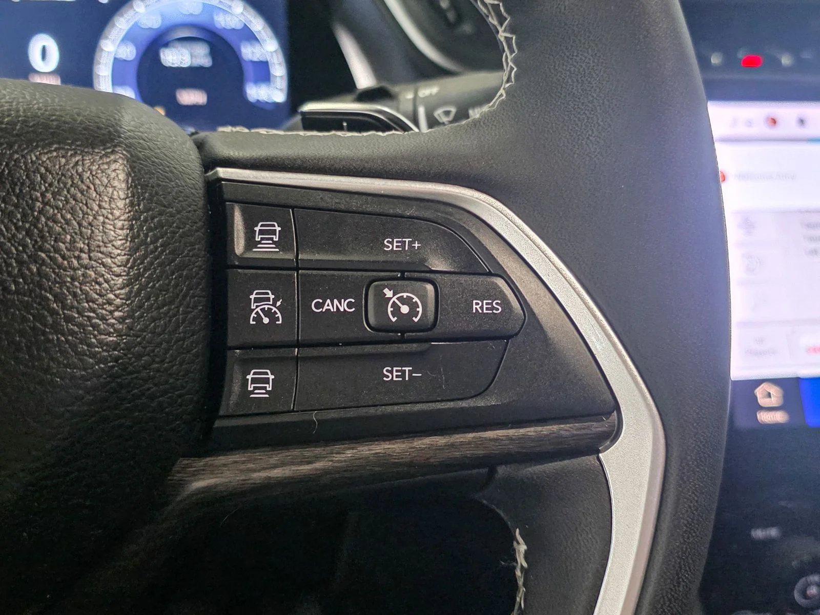 Used 2024 Gray Jeep Limited image 37