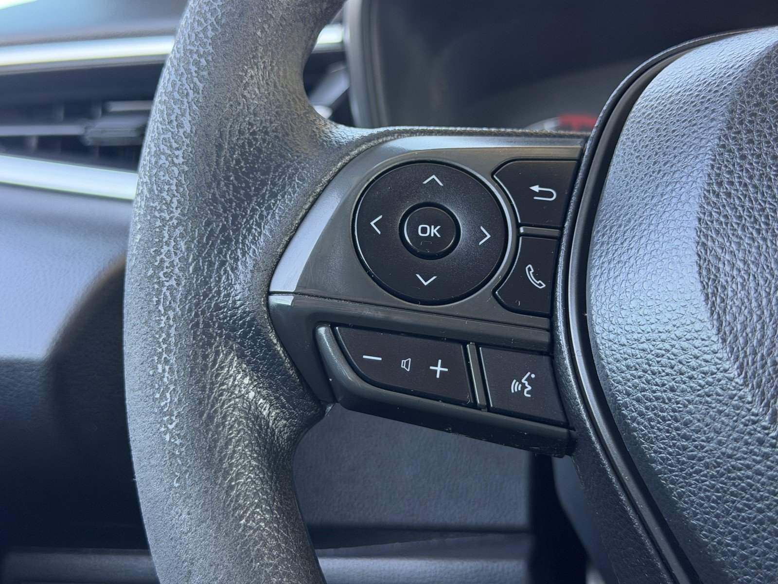 Used 2021 Black Sand Pearl Toyota LE image 17