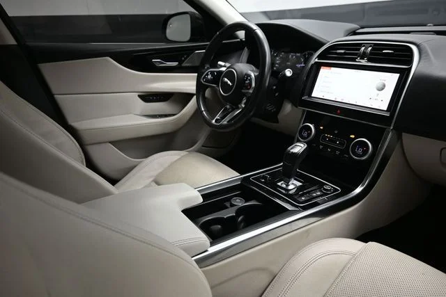 Used 2020 Black Jaguar S image 17