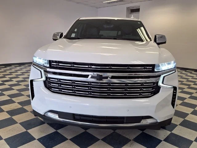 Used 2021 SUMMIT WHITE Chevrolet Premier image 2