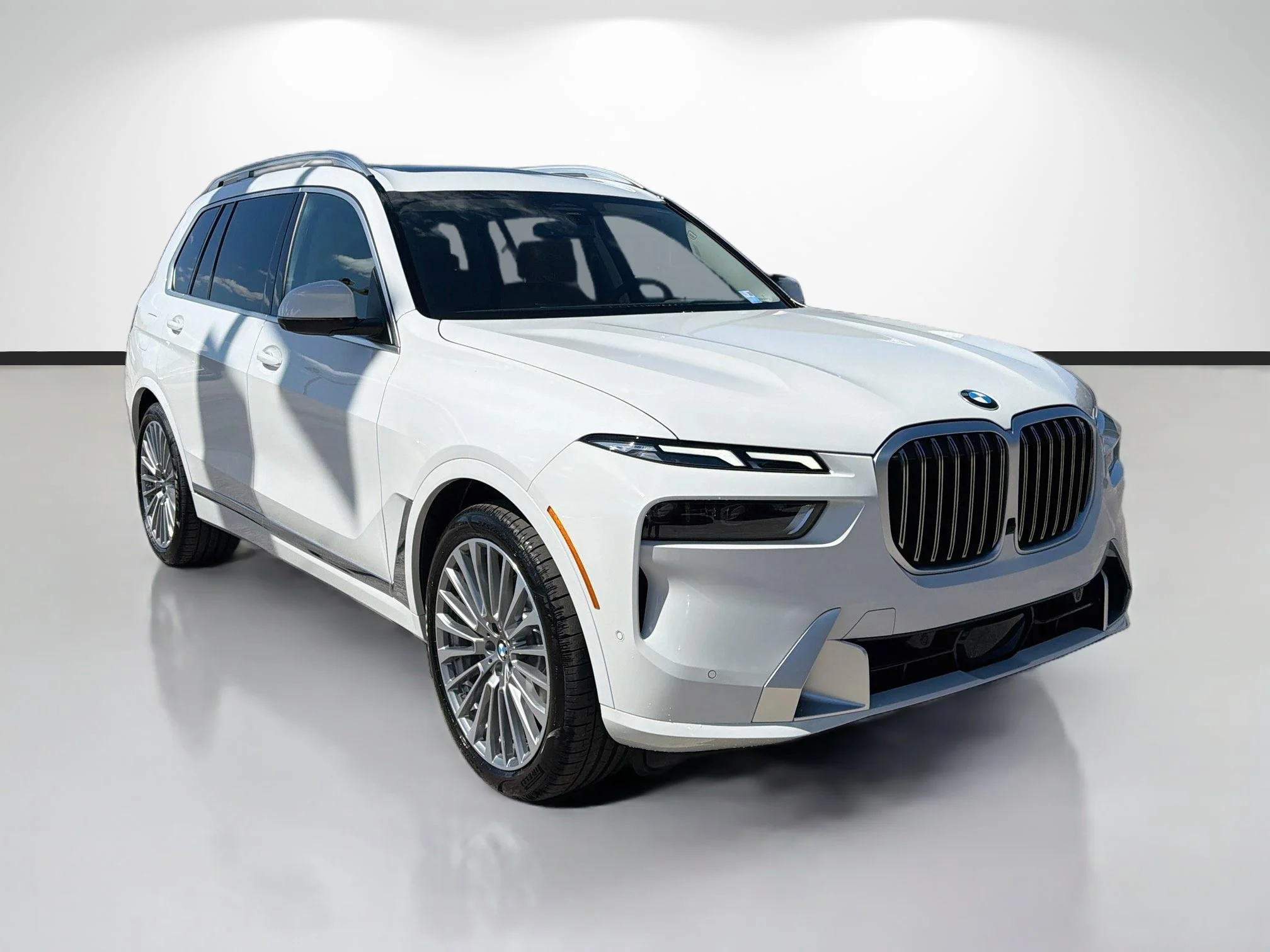 New 2027 Alpine White BMW xDrive40i image 1
