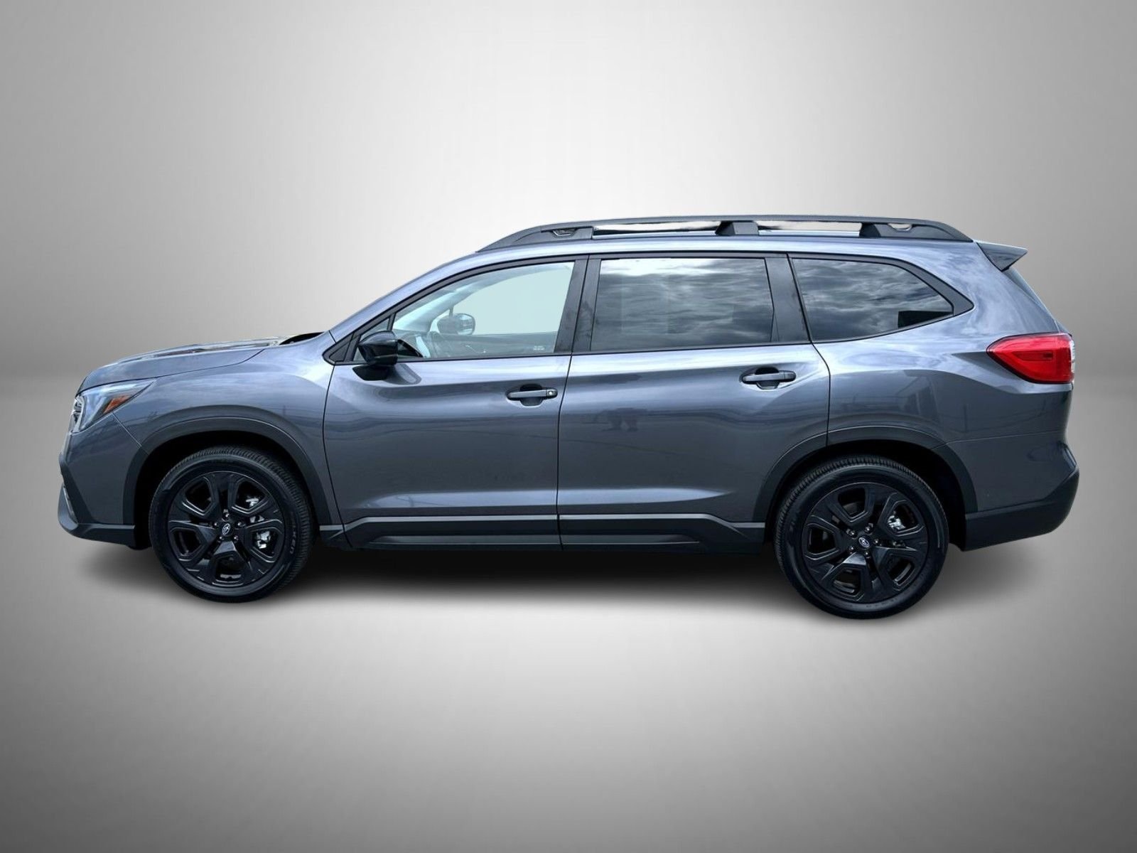 Used 2024 Gray Subaru Onyx Edition image 8