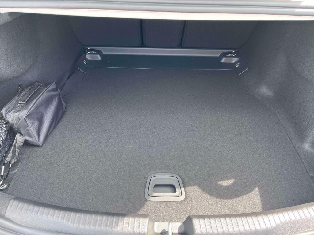 New 2026 Polar White Mercedes-Benz C 300 image 19