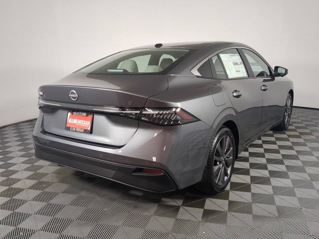 2026 Nissan Sentra SL - Photo 8