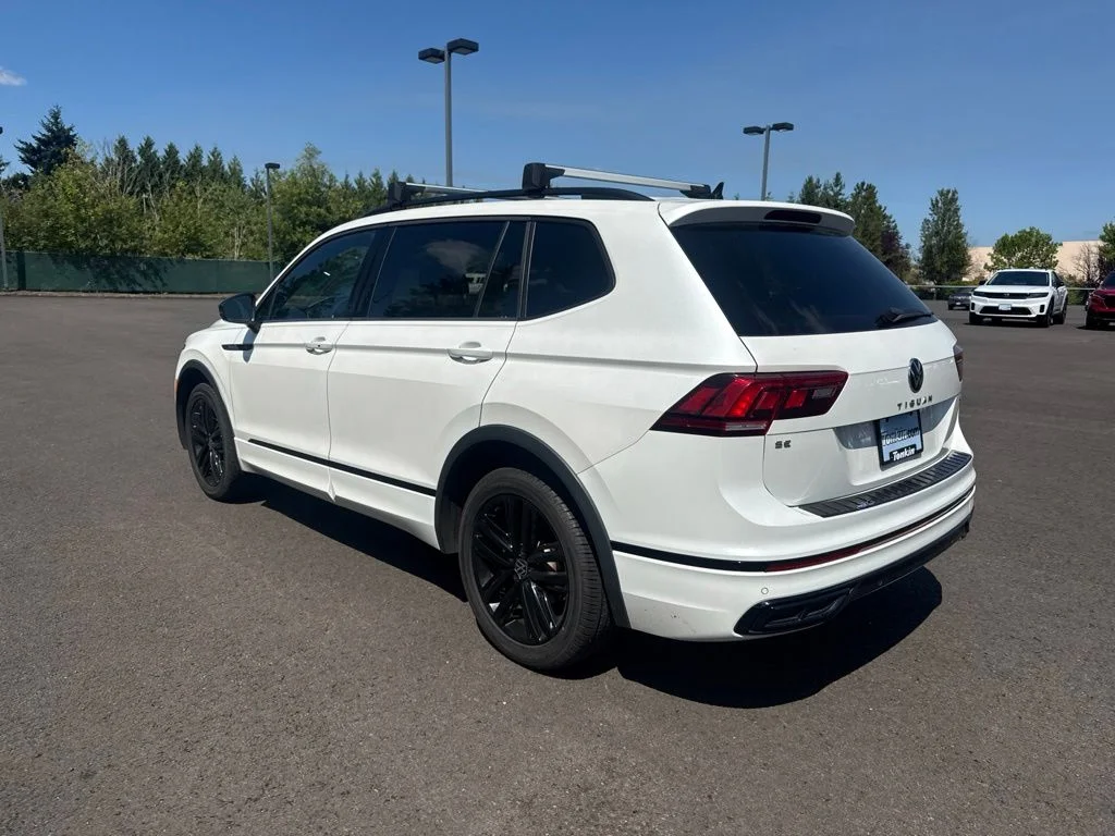 Used 2022 Oryx White Pearl Volkswagen 2.0T SE R-Line Black image 5