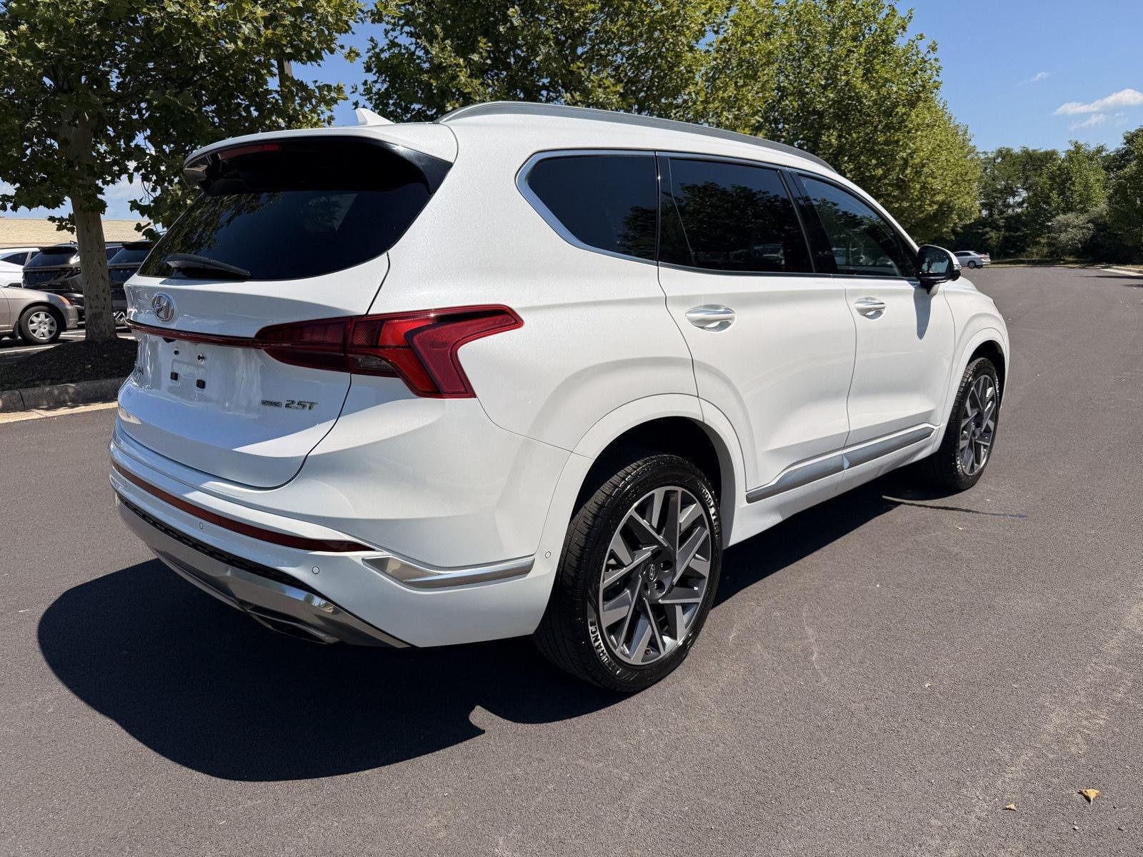 Used 2021 Quartz White Hyundai Calligraphy image 3