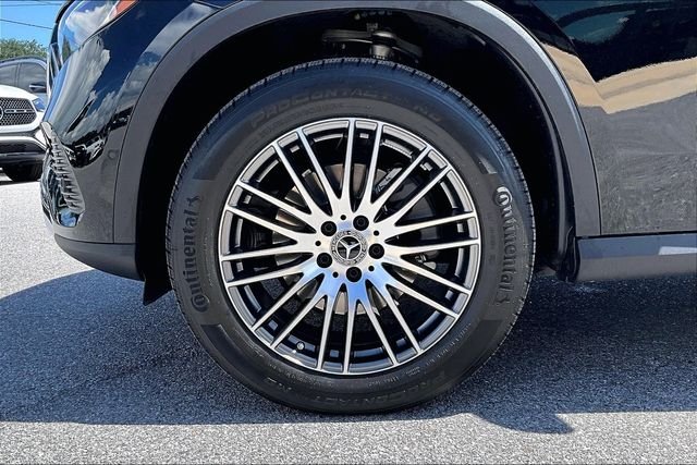 Used 2026  Mercedes-Benz GLC 300 image 35