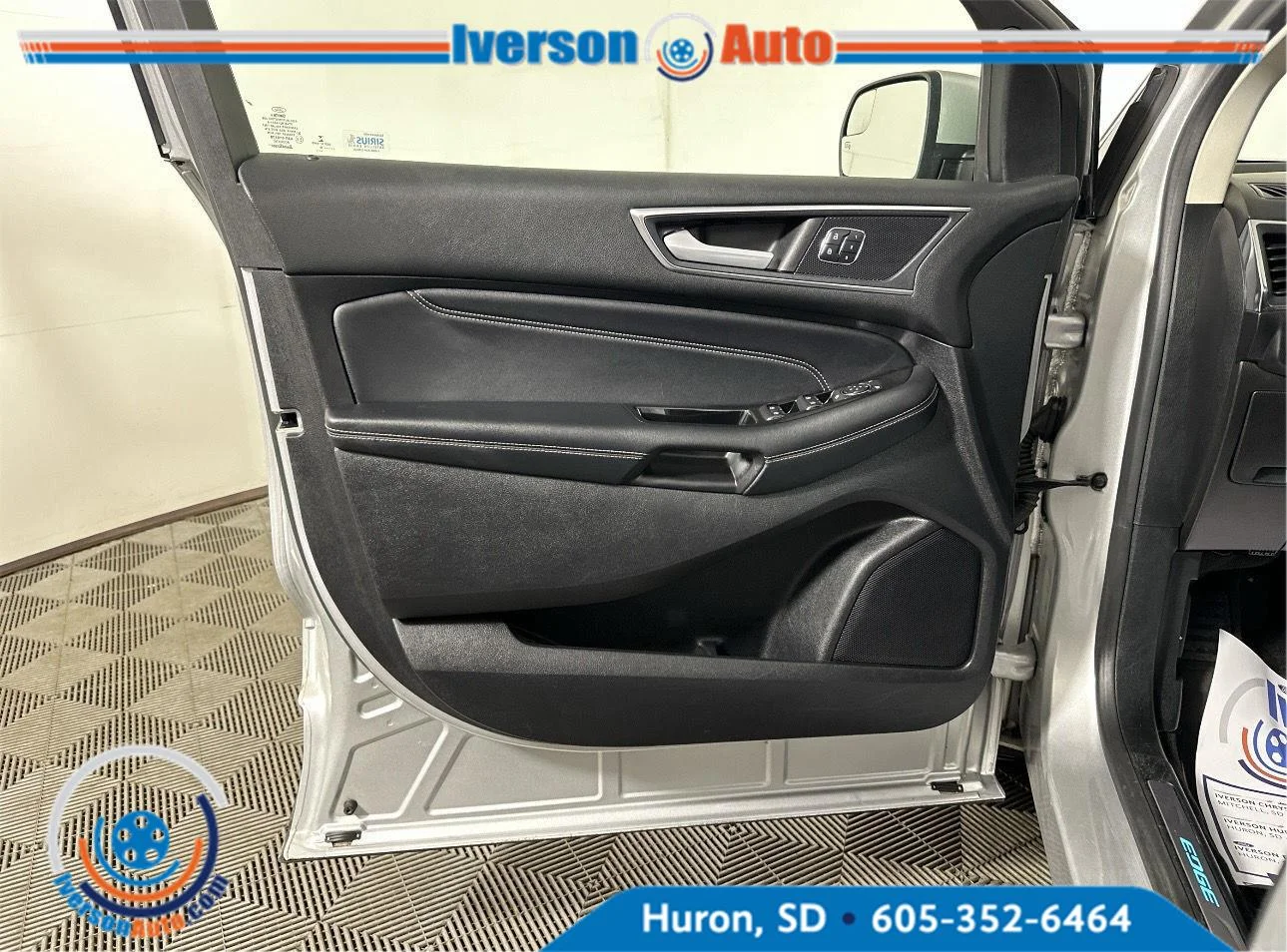 Used 2018 Silver Ford Titanium image 13