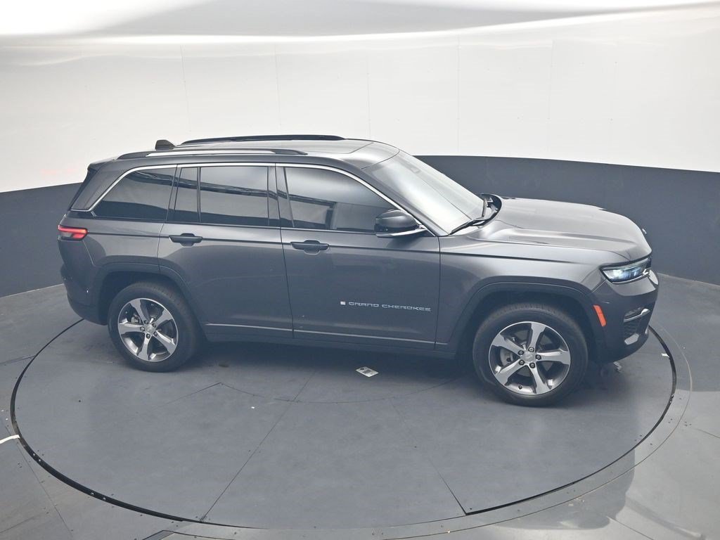 Used 2022 Baltic Gray Metallic Clearcoat Jeep 4xe image 24