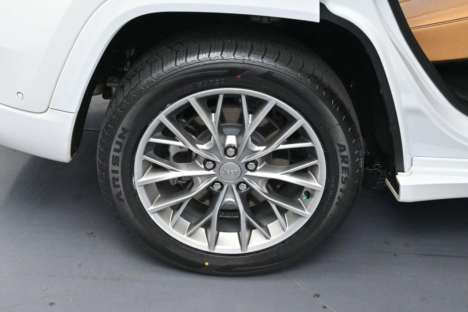 Used 2022 Bright White Clearcoat Jeep Summit image 40
