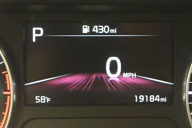 Used 2022 Snow White Pearl Kia LXS image 14